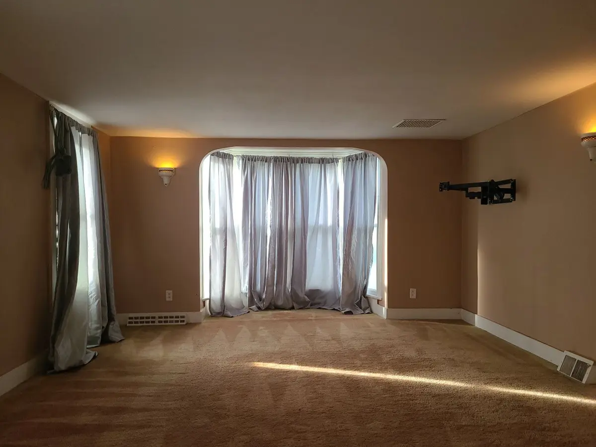 104 S 1st Avenue