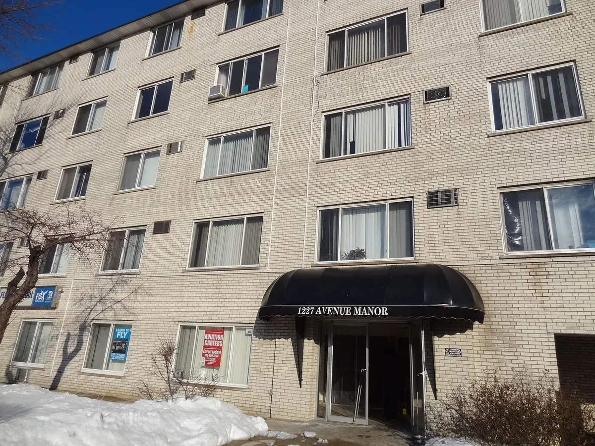 1227 S Harlem Avenue