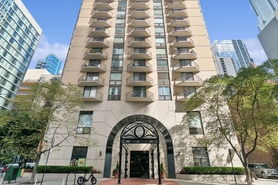 70 W Huron Street
