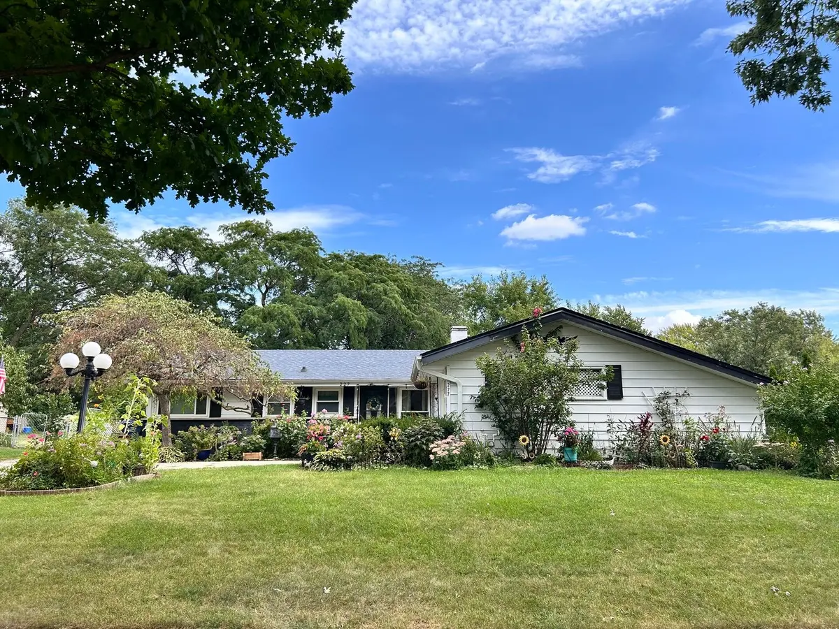 227 Wellesley Lane