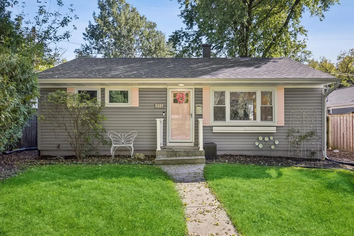 644 W Hinsdale Avenue