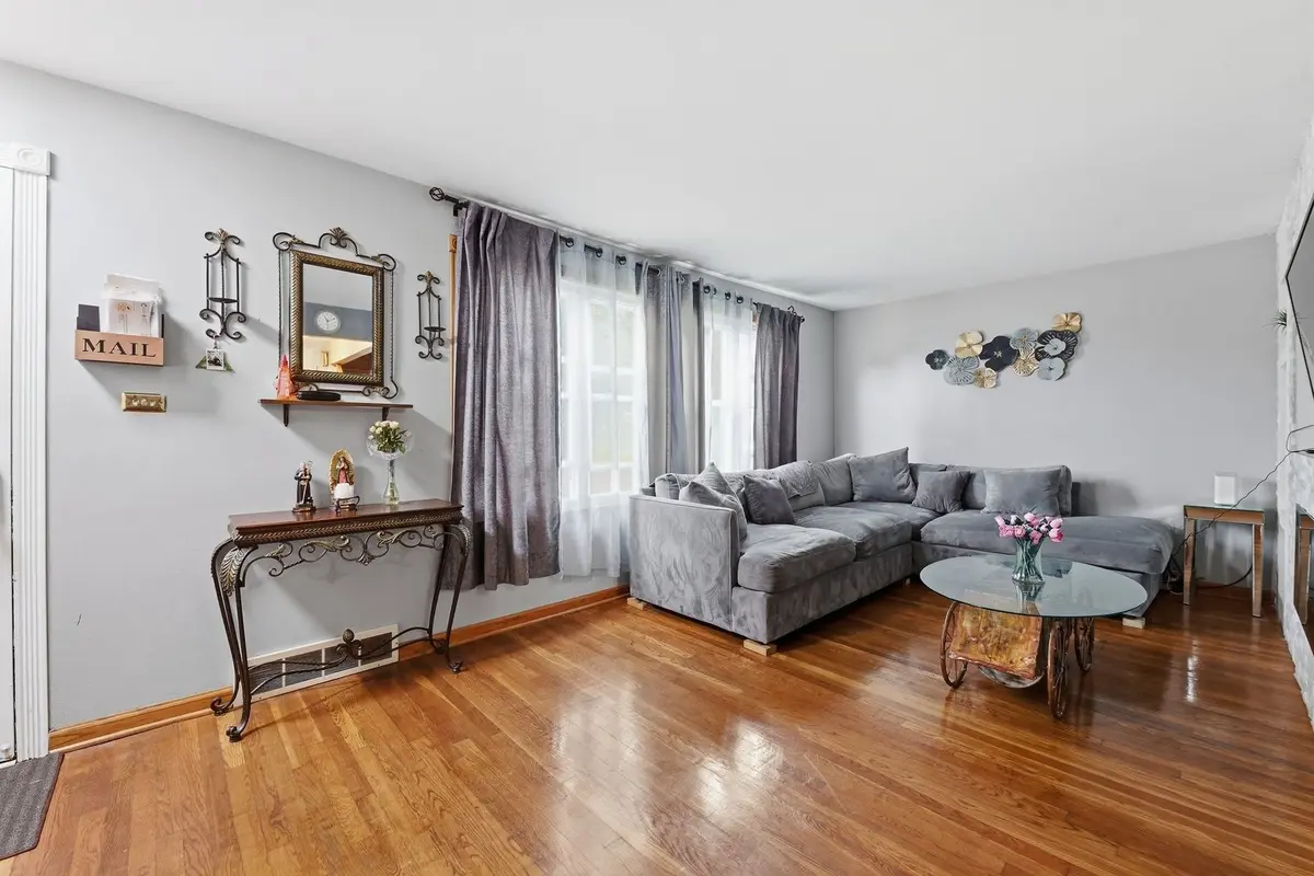4034 W 81st Street