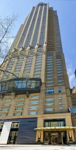 800 N Michigan Avenue