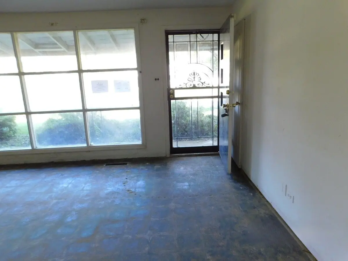 19020 Baker Avenue