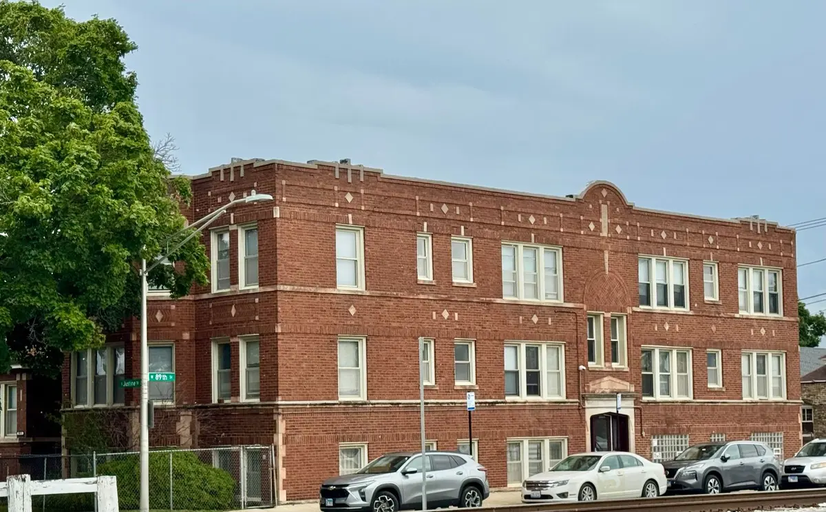 1524 W 89th Street