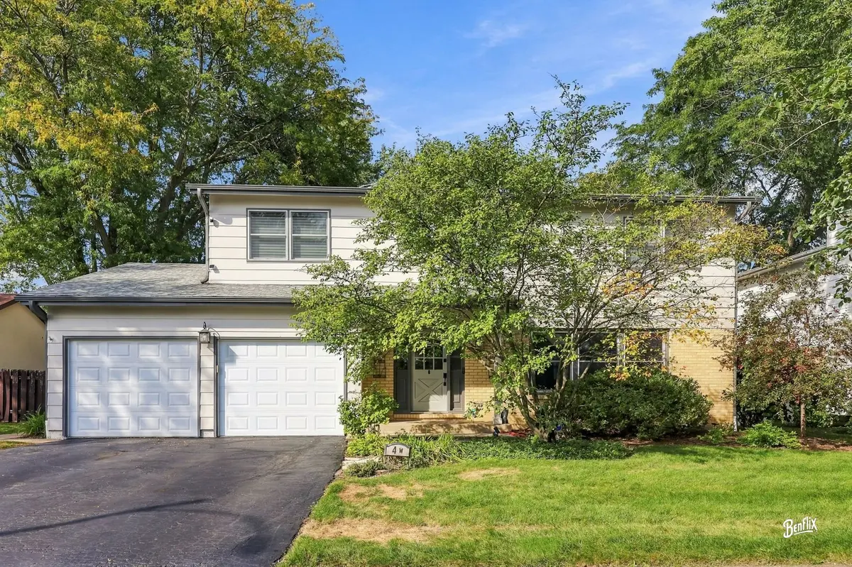 4 W Suffield Drive