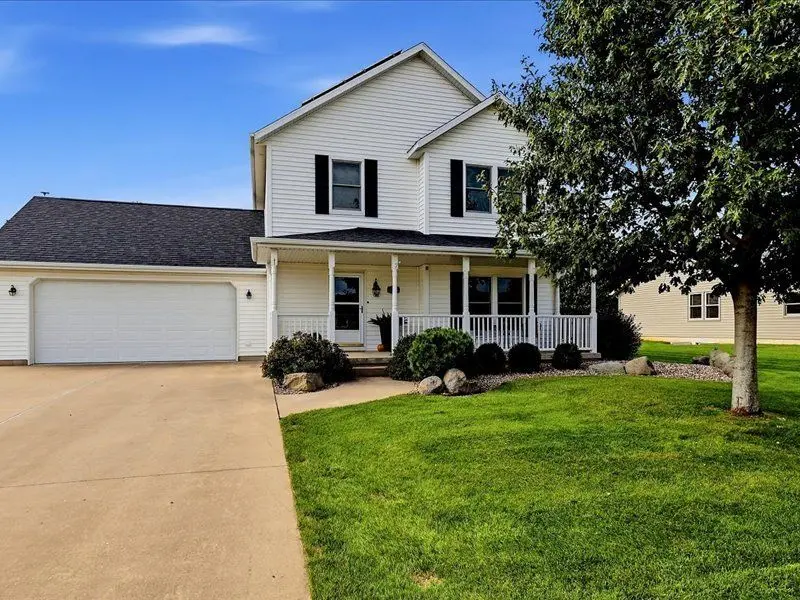 802 W Farmland Drive