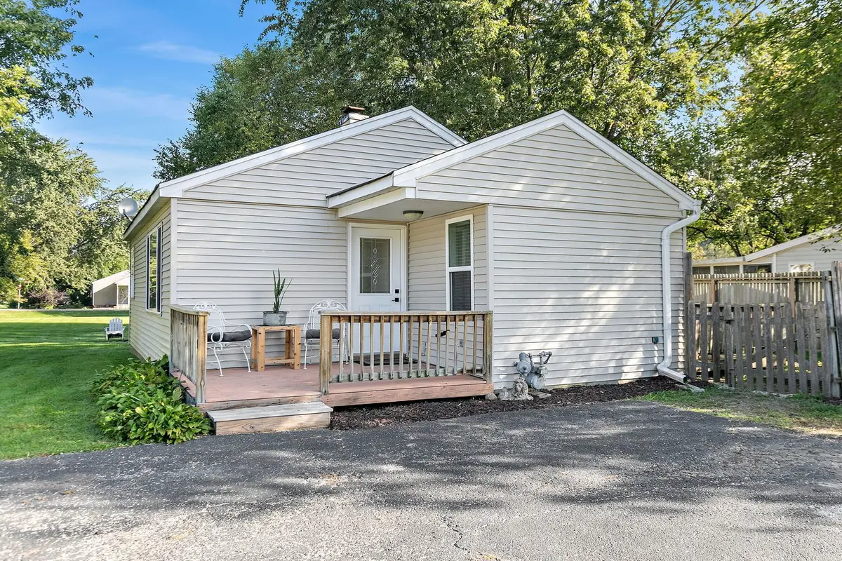 710 W Pheasant Trail