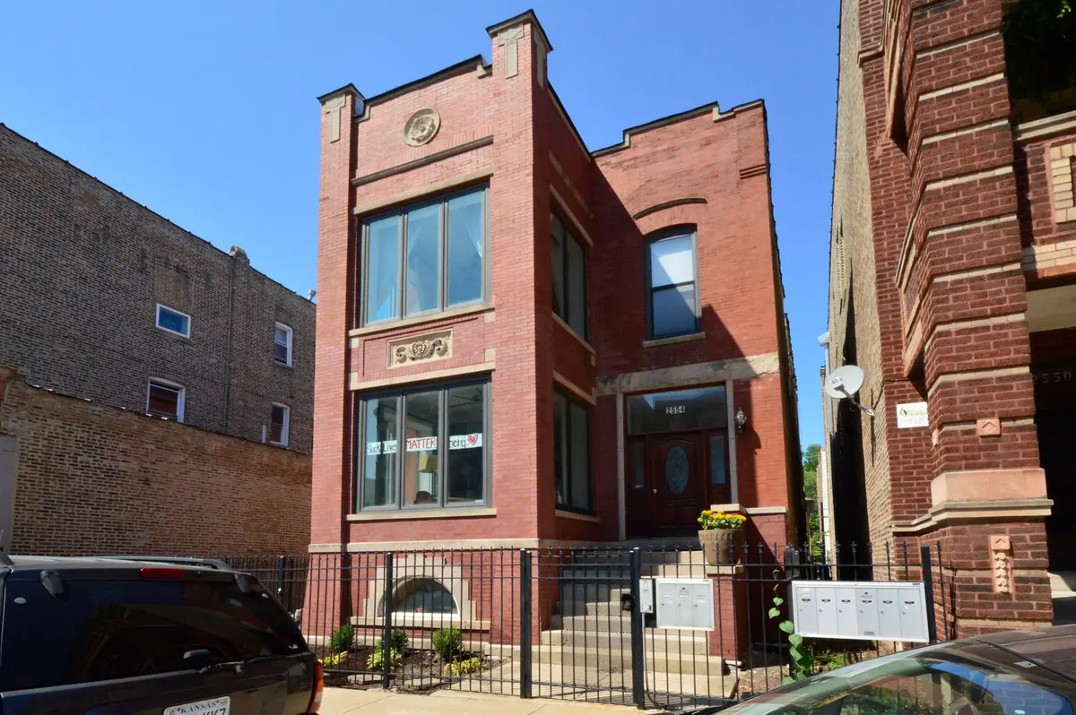 2554 W AUGUSTA Boulevard