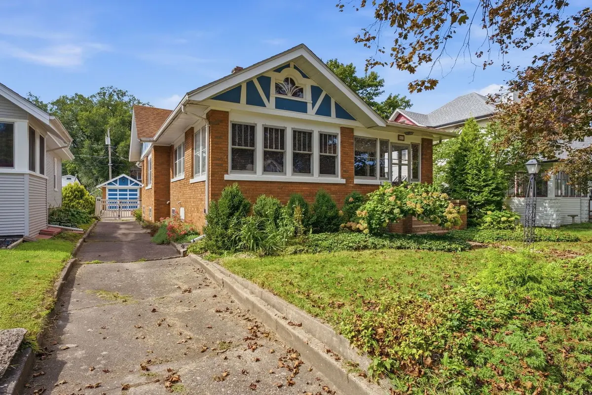 437 49th Street