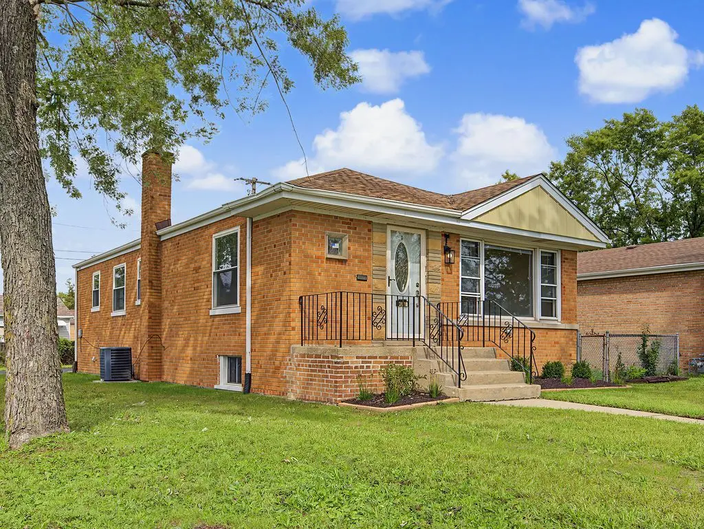 291 W Sauk Trail