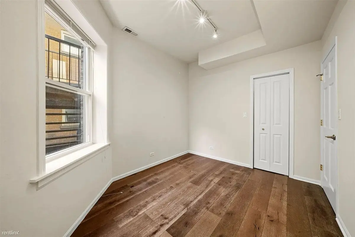 2757 W Logan Boulevard