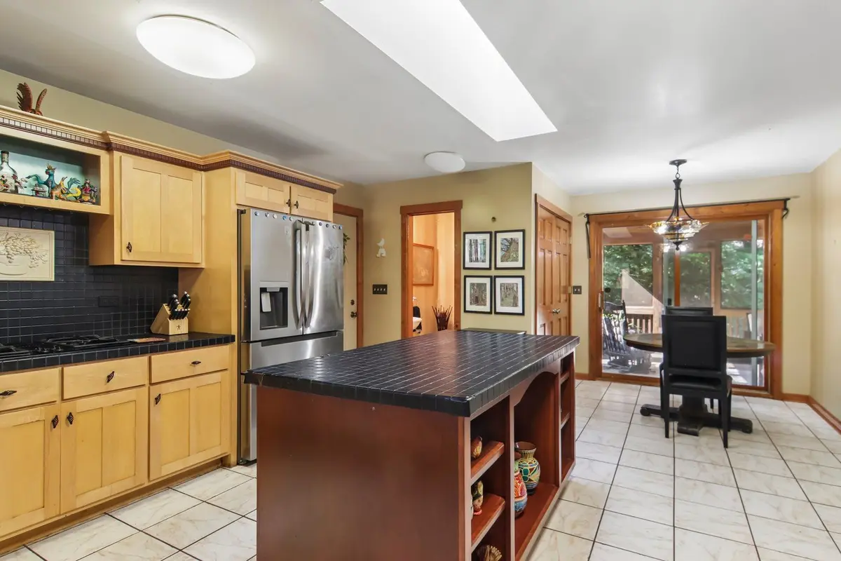 9017 Wildrose Lane