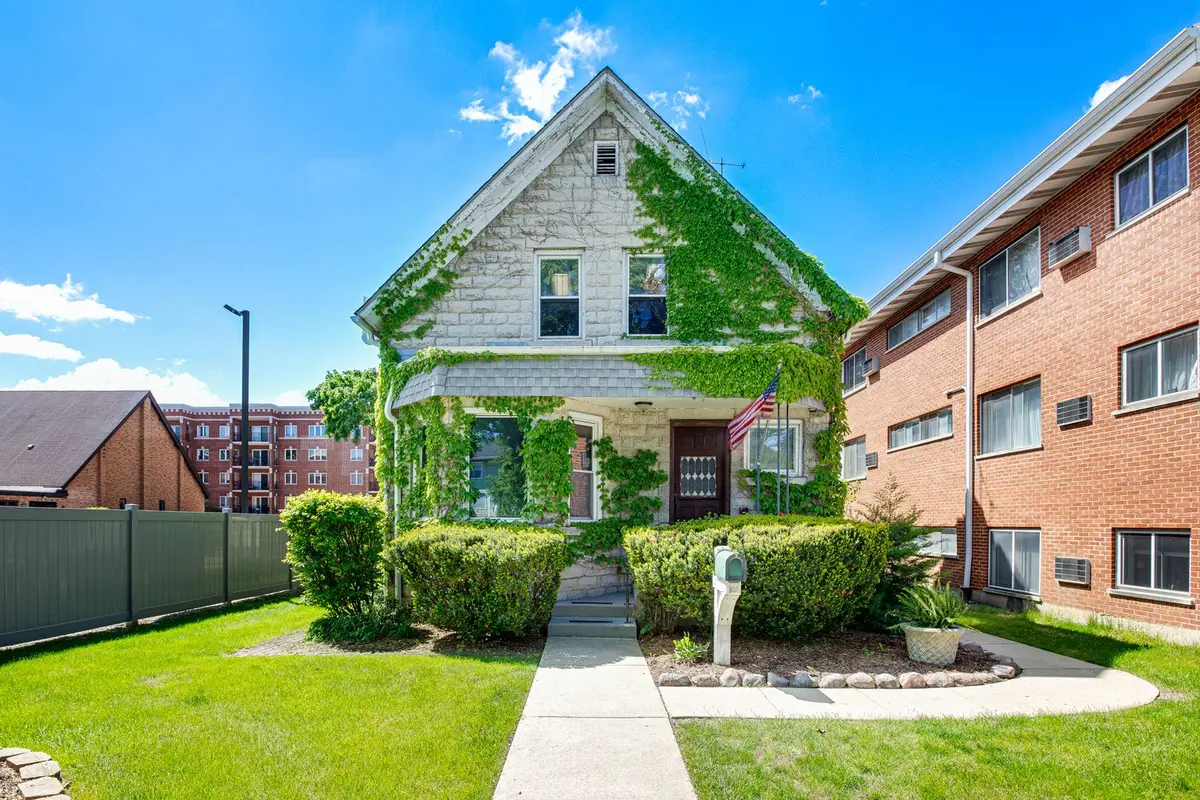 422 W Wesley Street