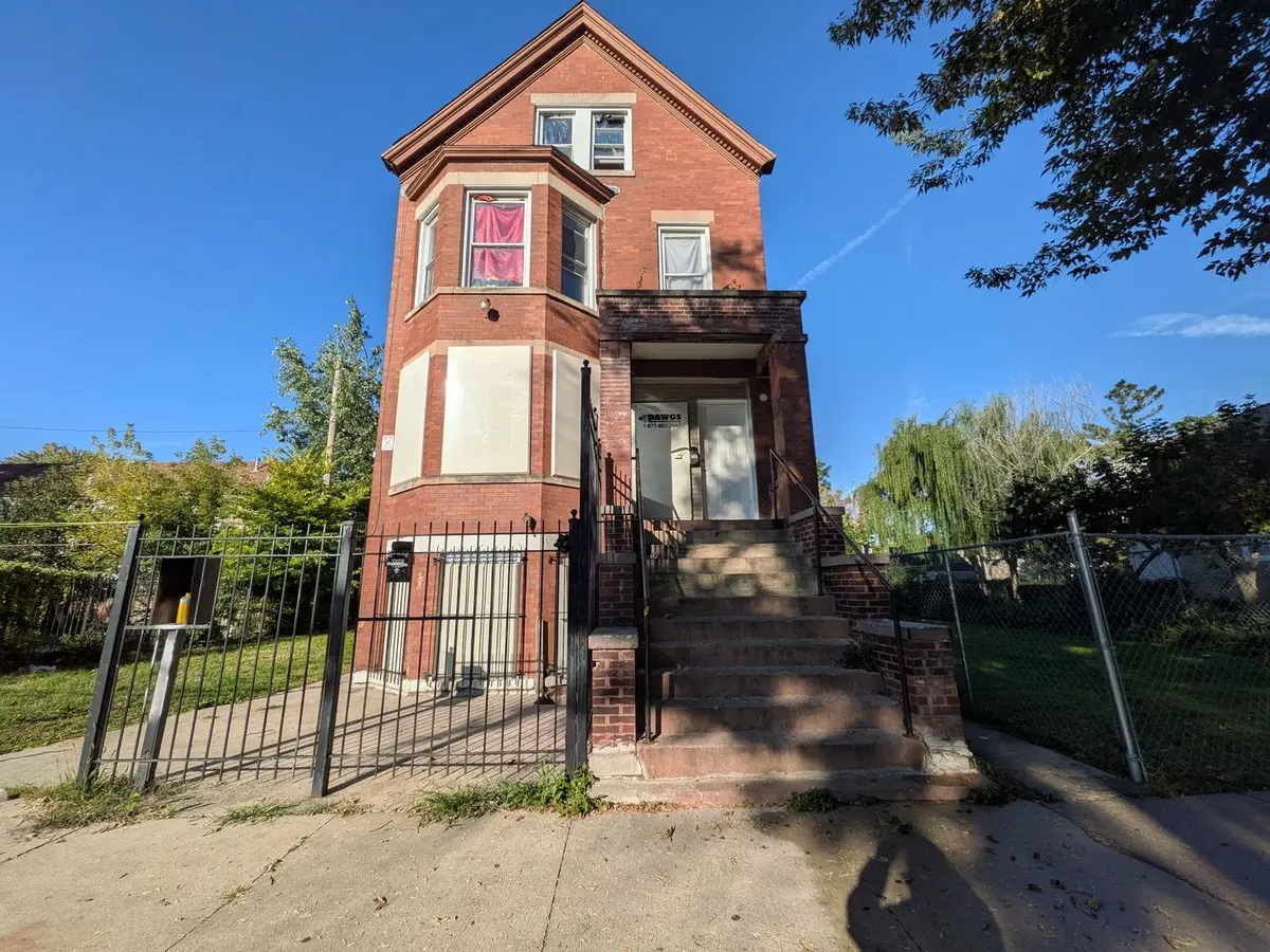 5142 5144 S Ada Street