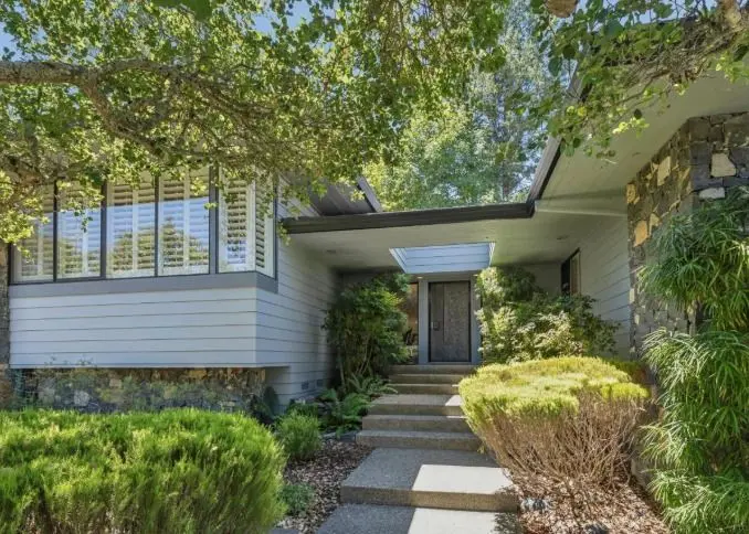 1235 White Oak Drive