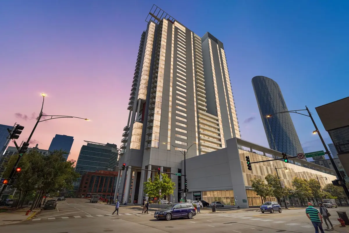 737 W Washington Boulevard