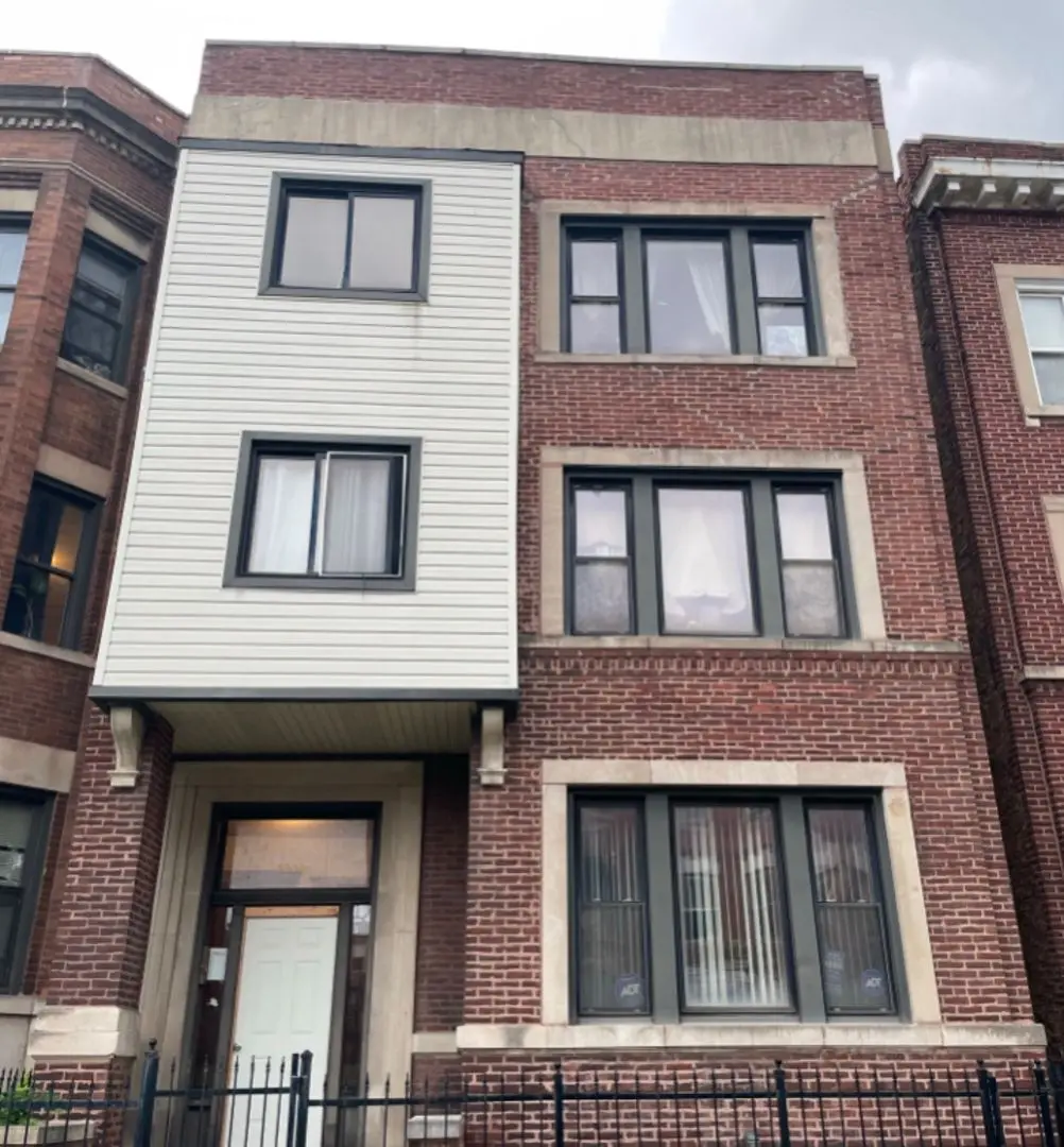 1526 E 65th Place