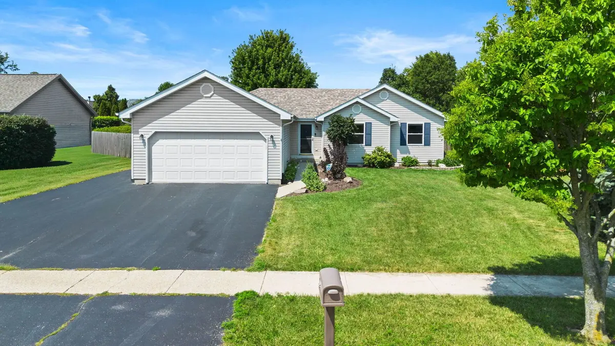 911 COTTONWOOD Drive