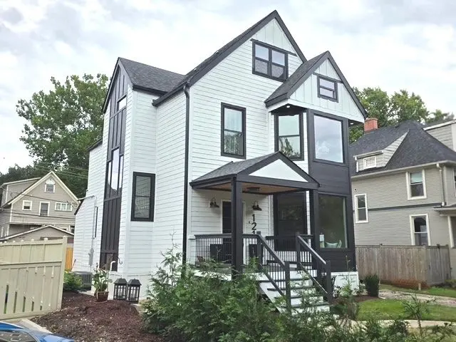 121 N Kensington Avenue