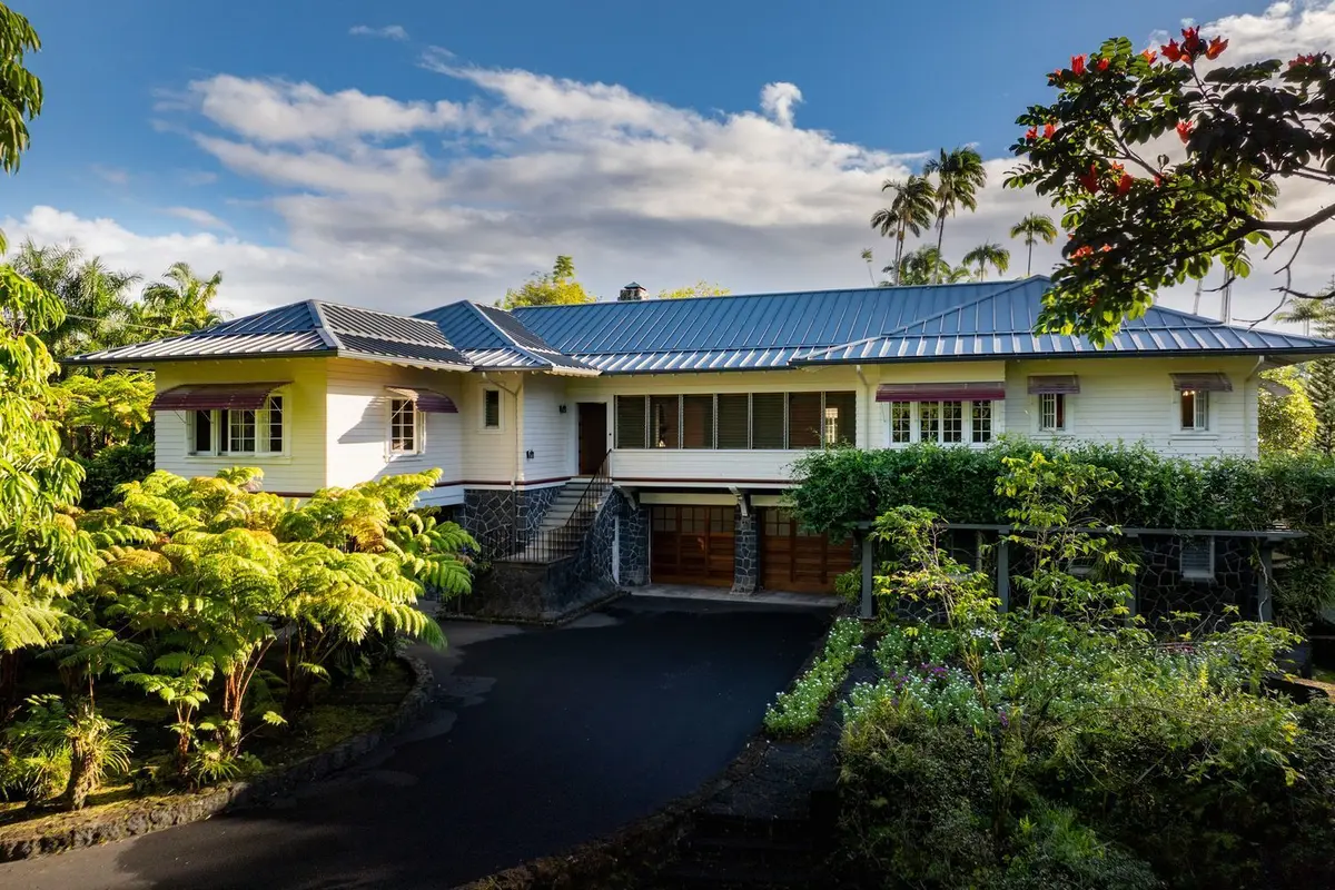 225 Kaiulani Street