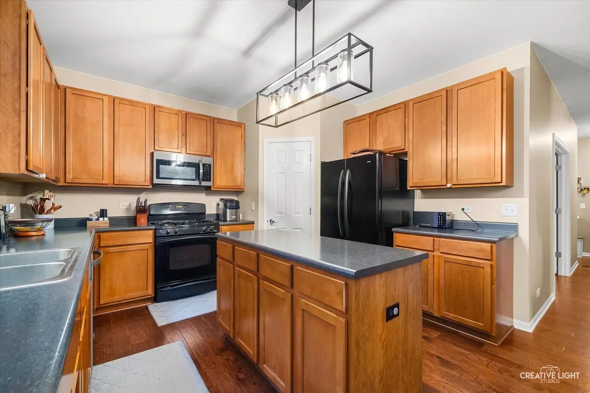 2405 Simon Court