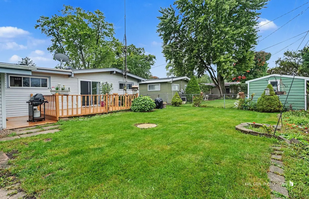 16 W Jeffery Avenue