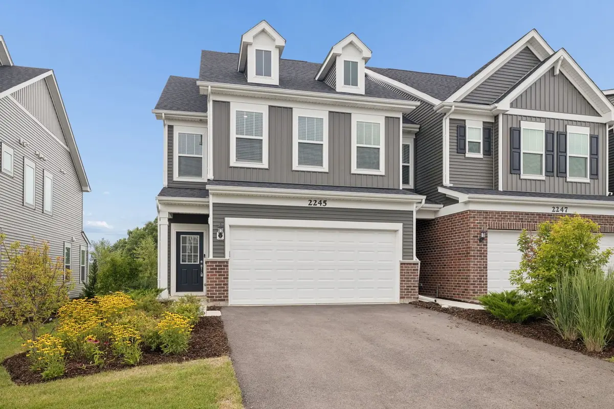 2245 Horseshoe Circle