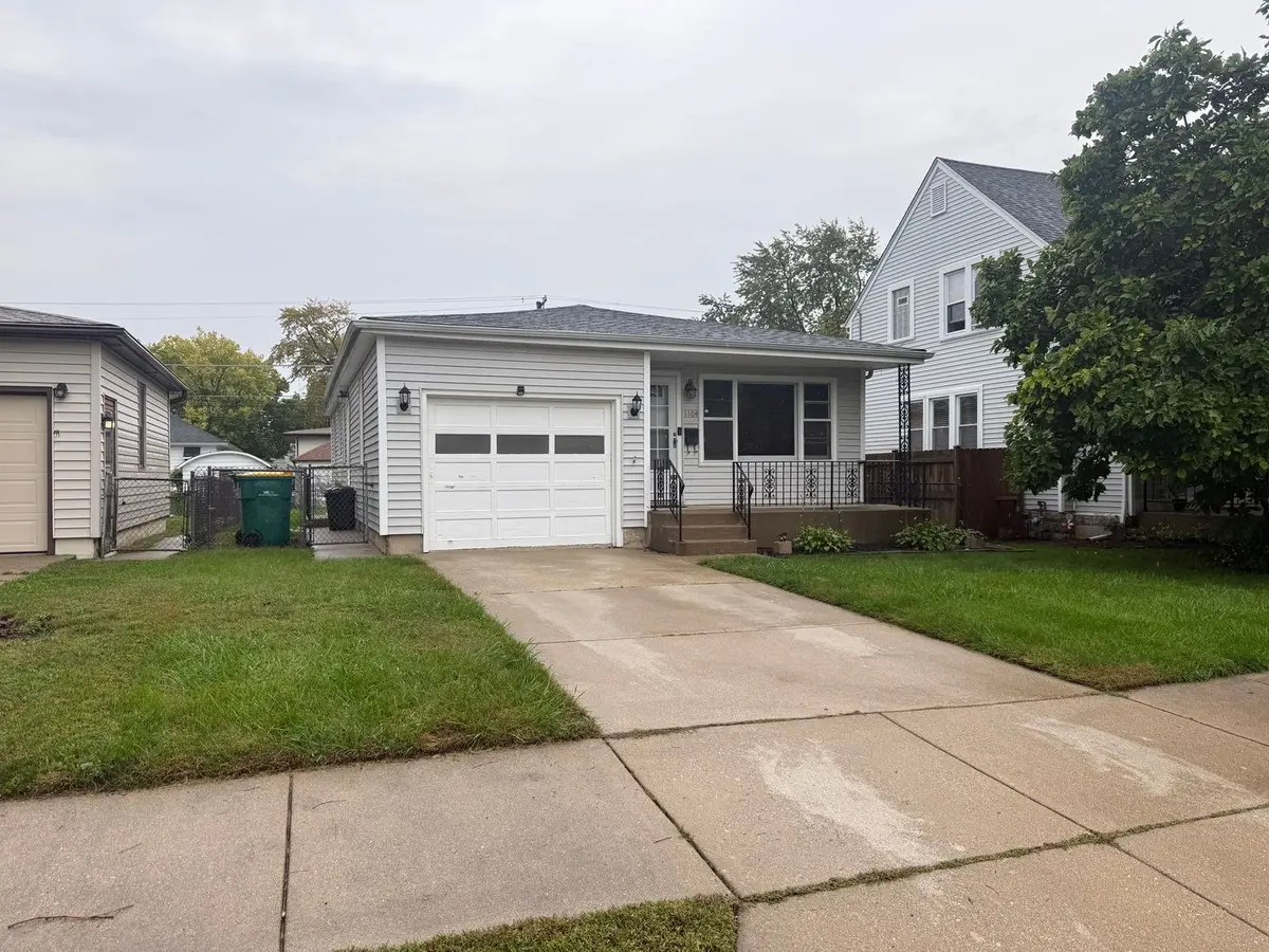 1104 N Prairie Avenue