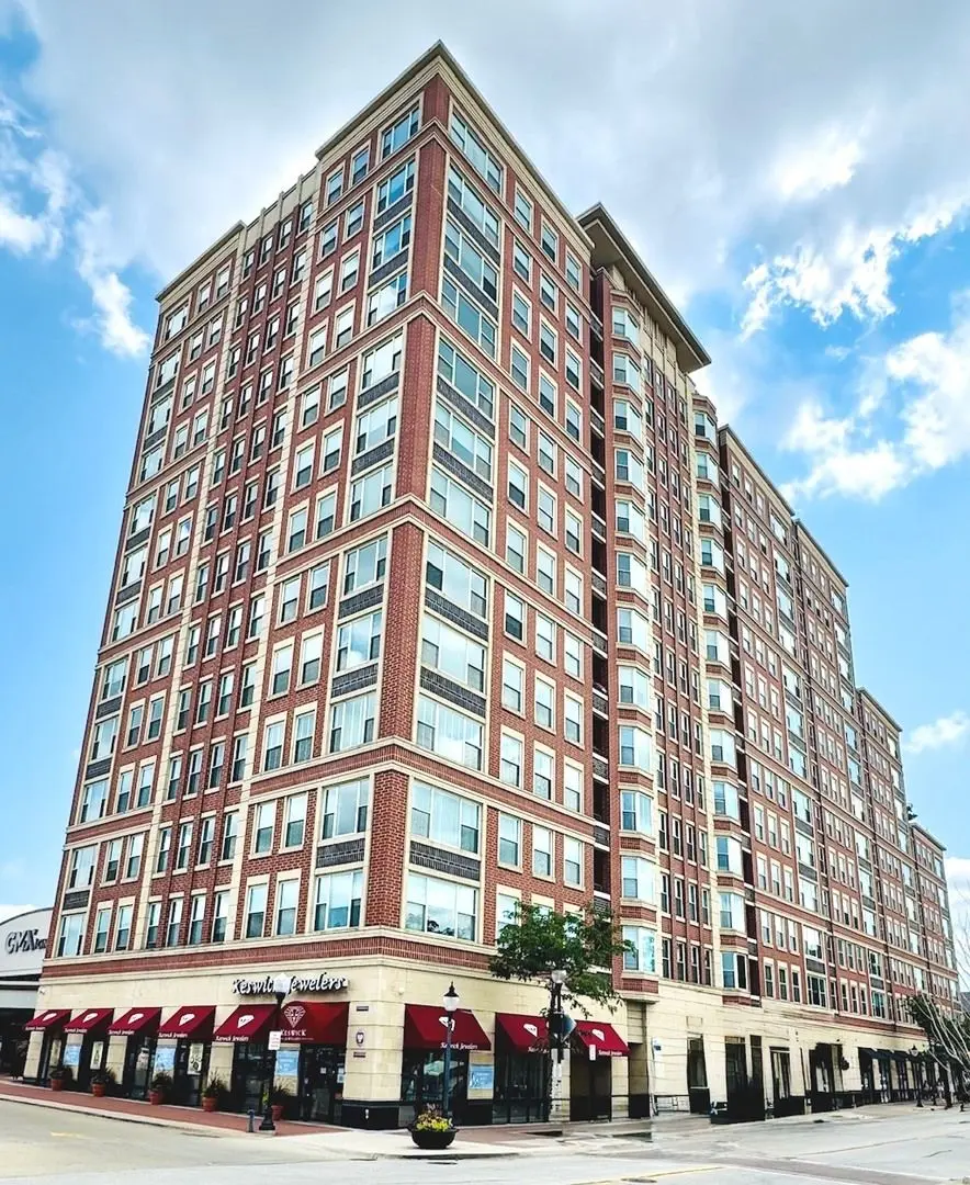 77 S Evergreen Avenue