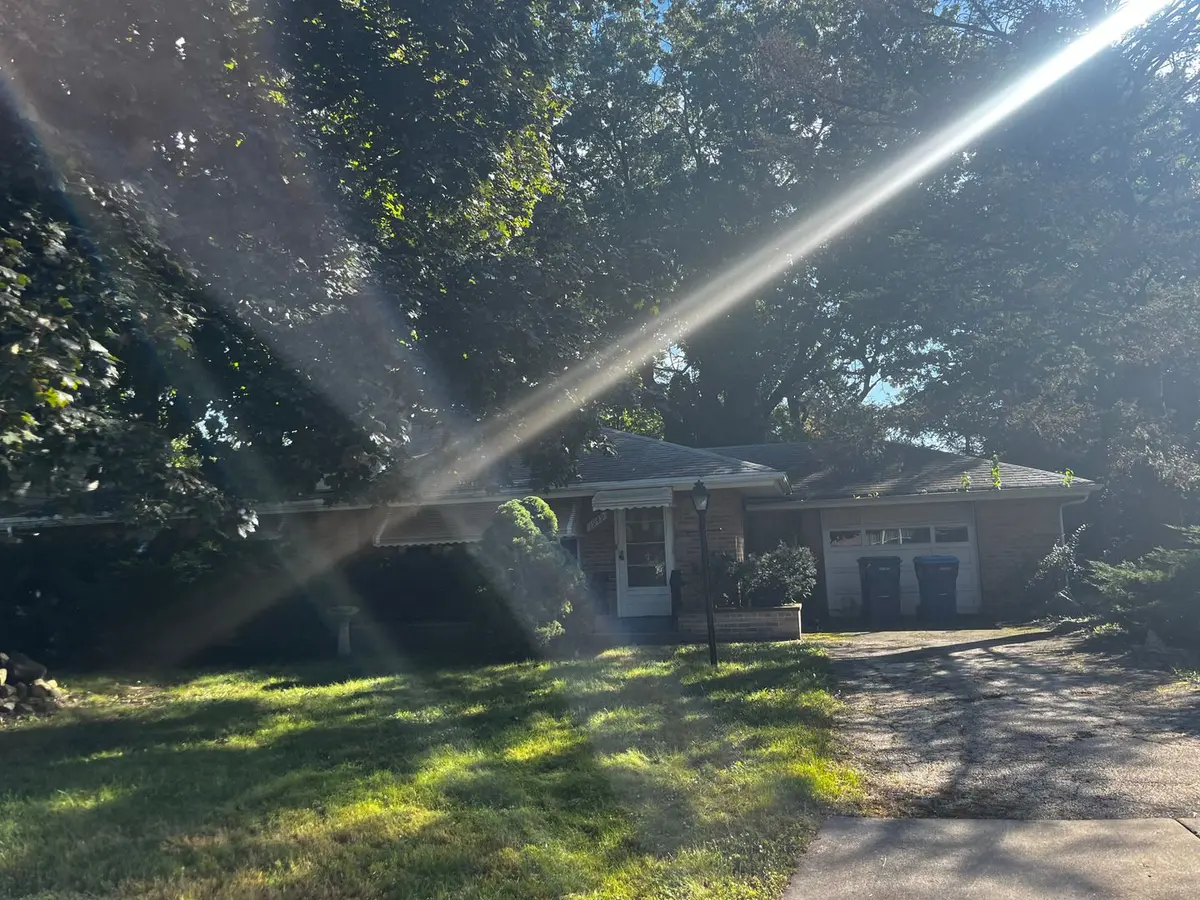 1949 Hickory Street