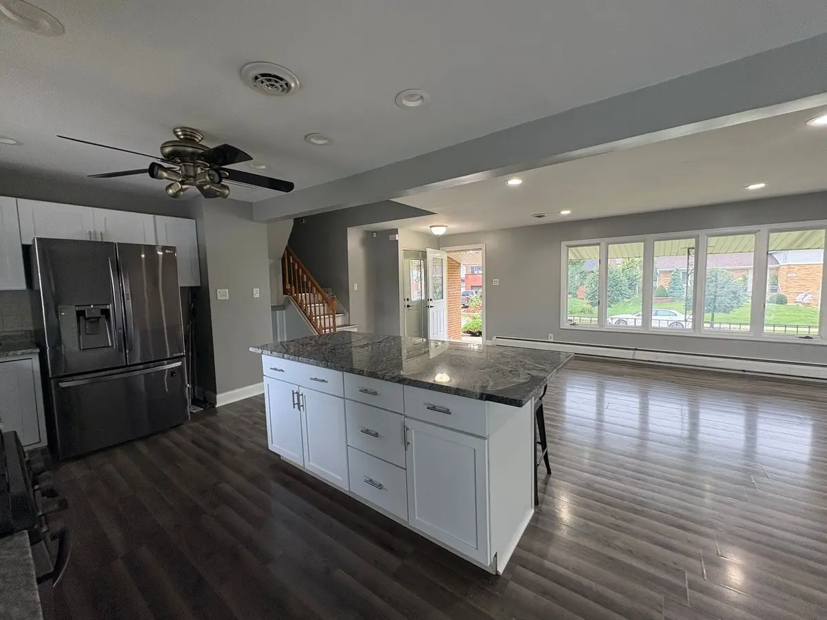 1621 Clay Court