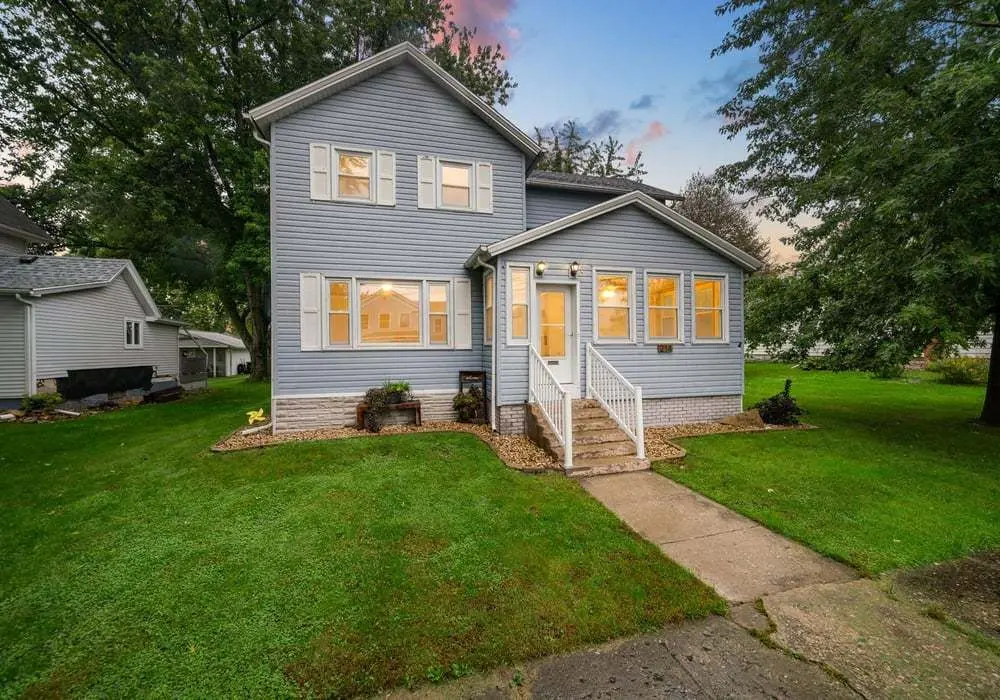 214 N Jackson Avenue