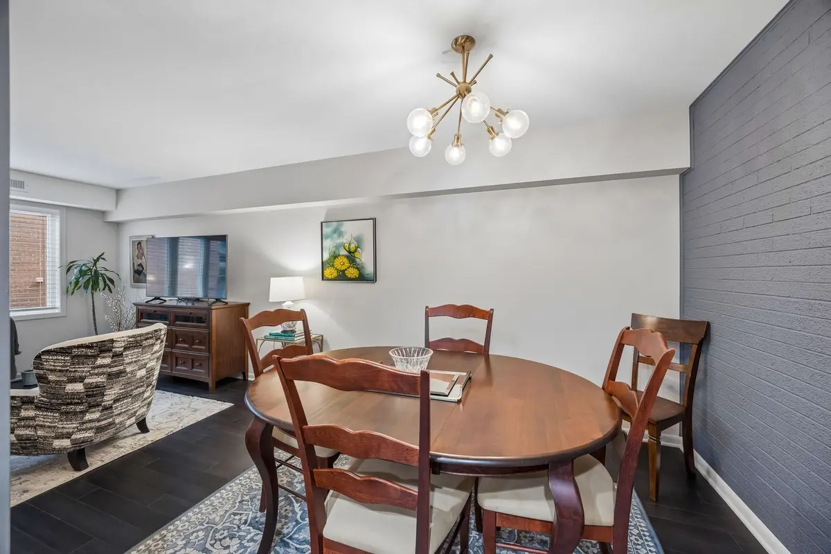 75 6TH Avenue