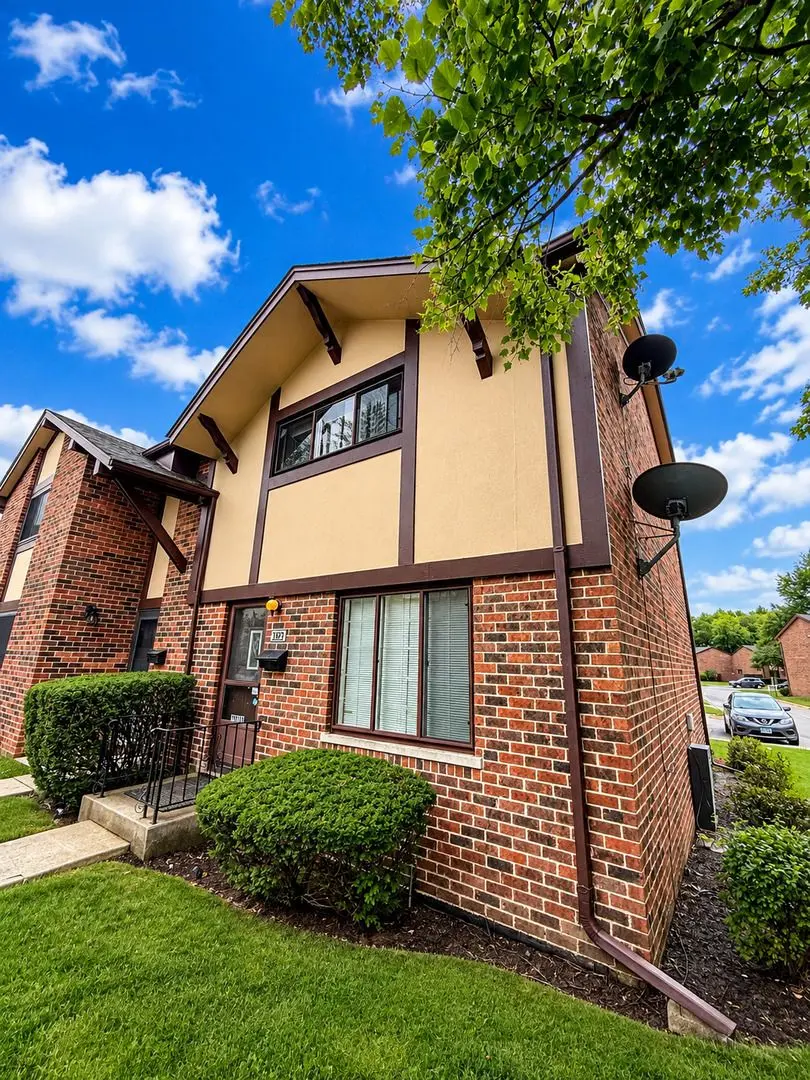 18W123 Kirkland Lane
