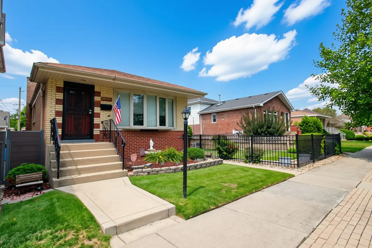 10756-10752 S Albany Avenue
