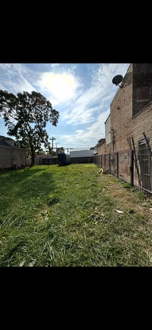 2449 W 71st Street