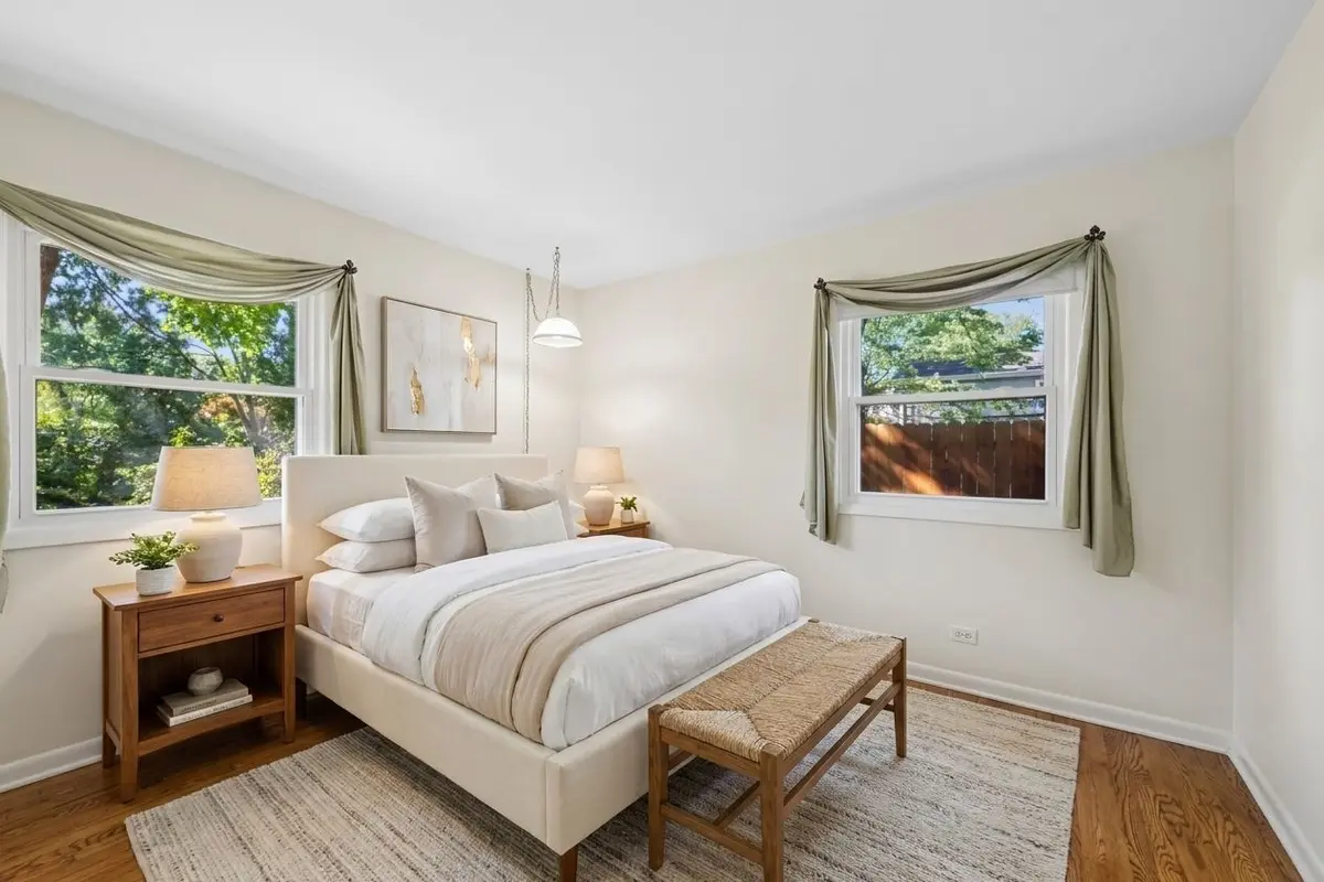 1627 E Jonquil Terrace