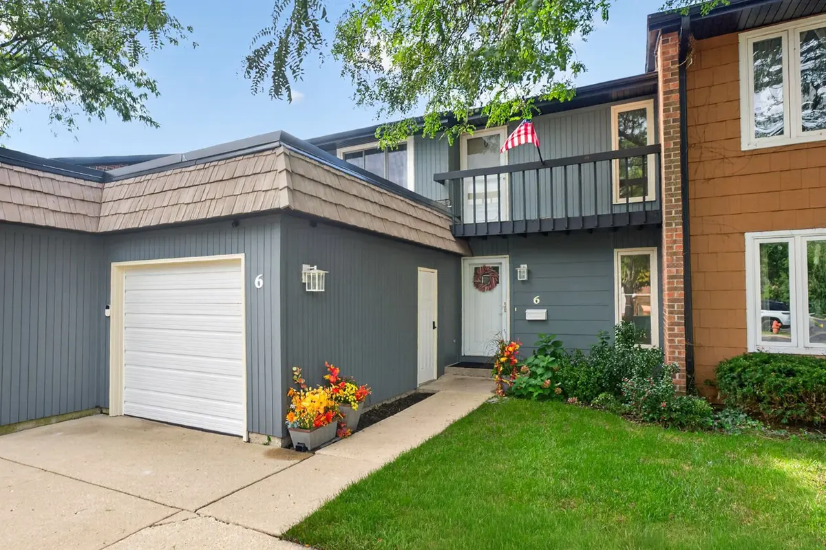 6 Cypress Square