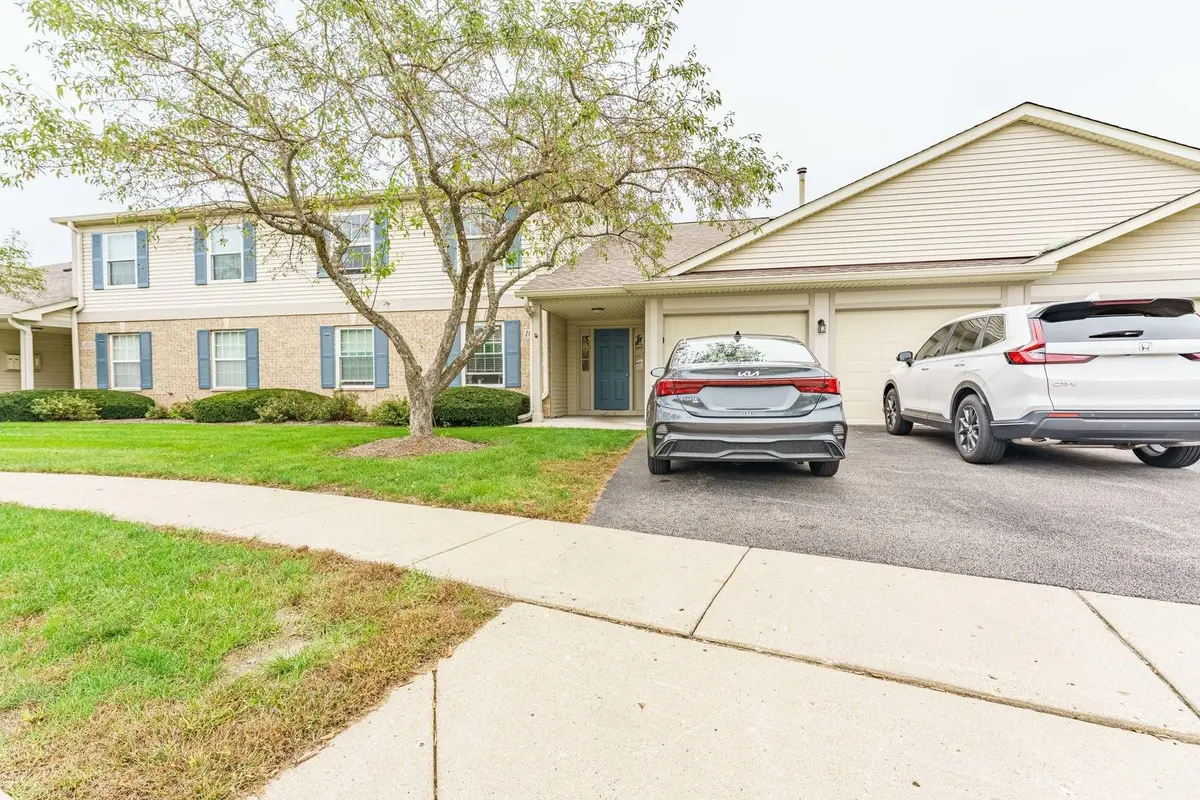 1011 Sommerset Court