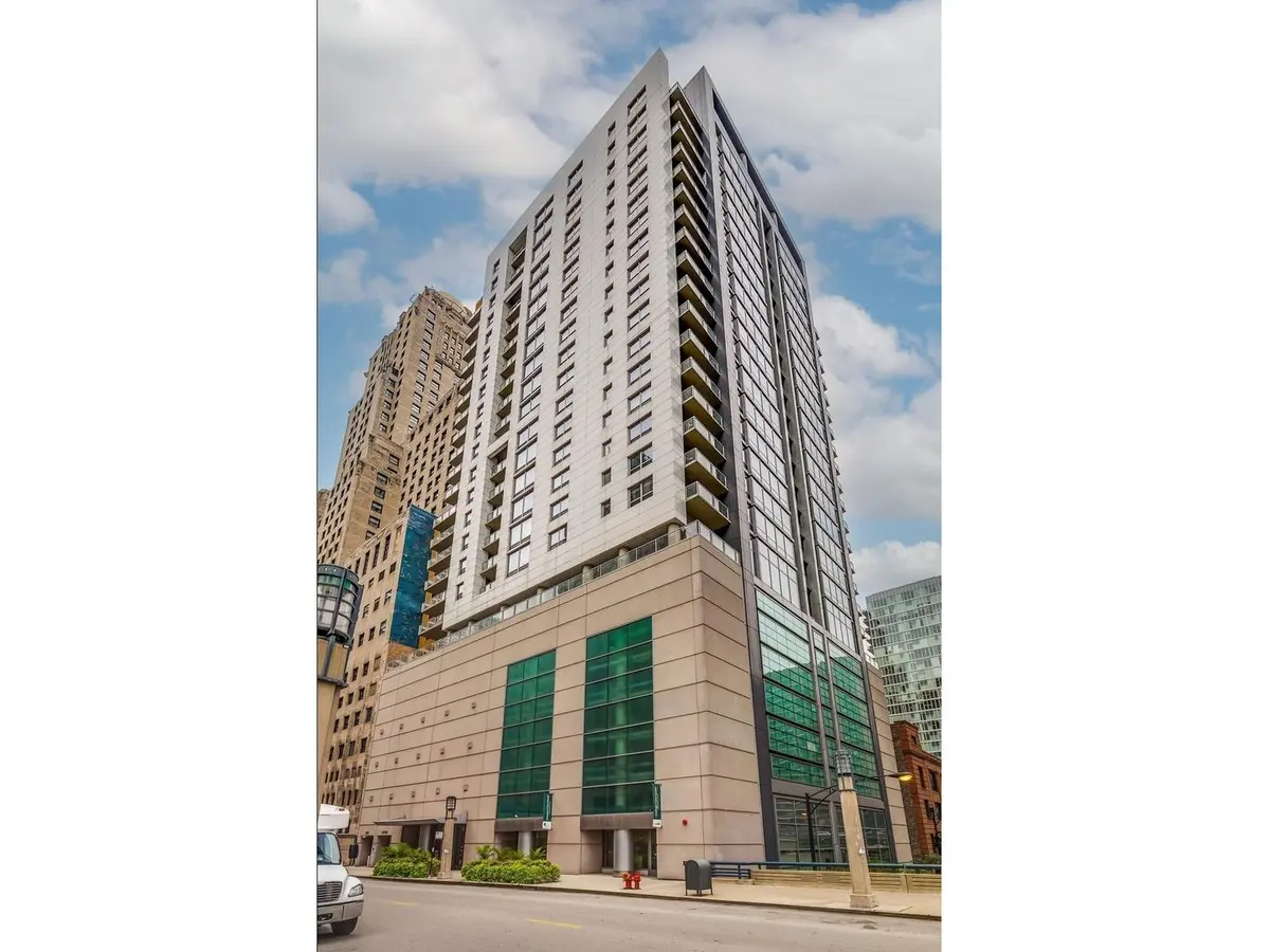 160 E Illinois Street