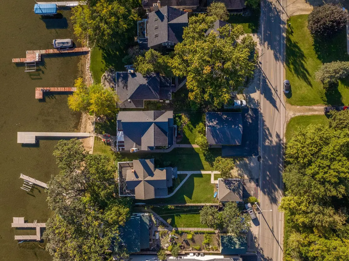 937 N Shore Drive