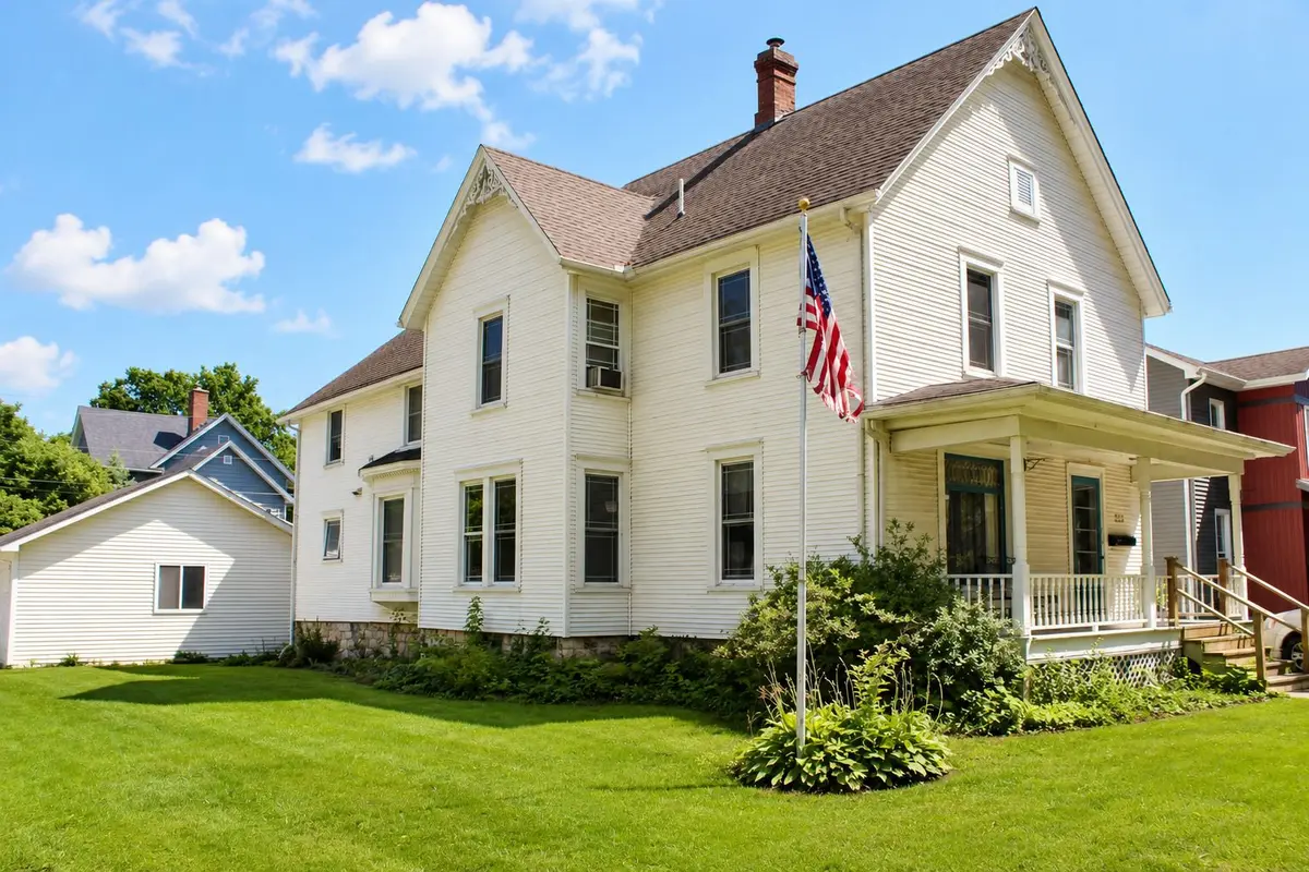 222 W Jackson Street
