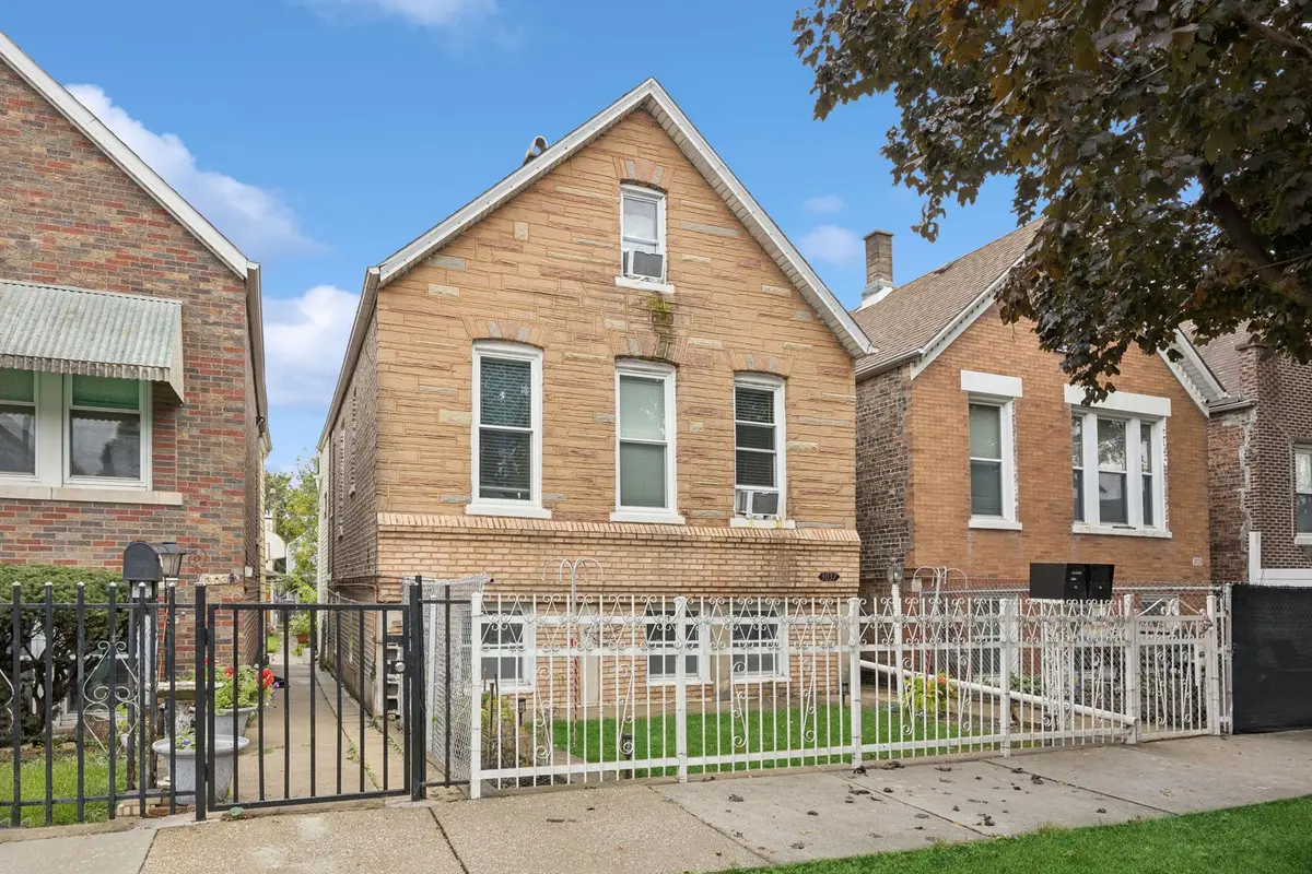 3037 S Saint Louis Avenue