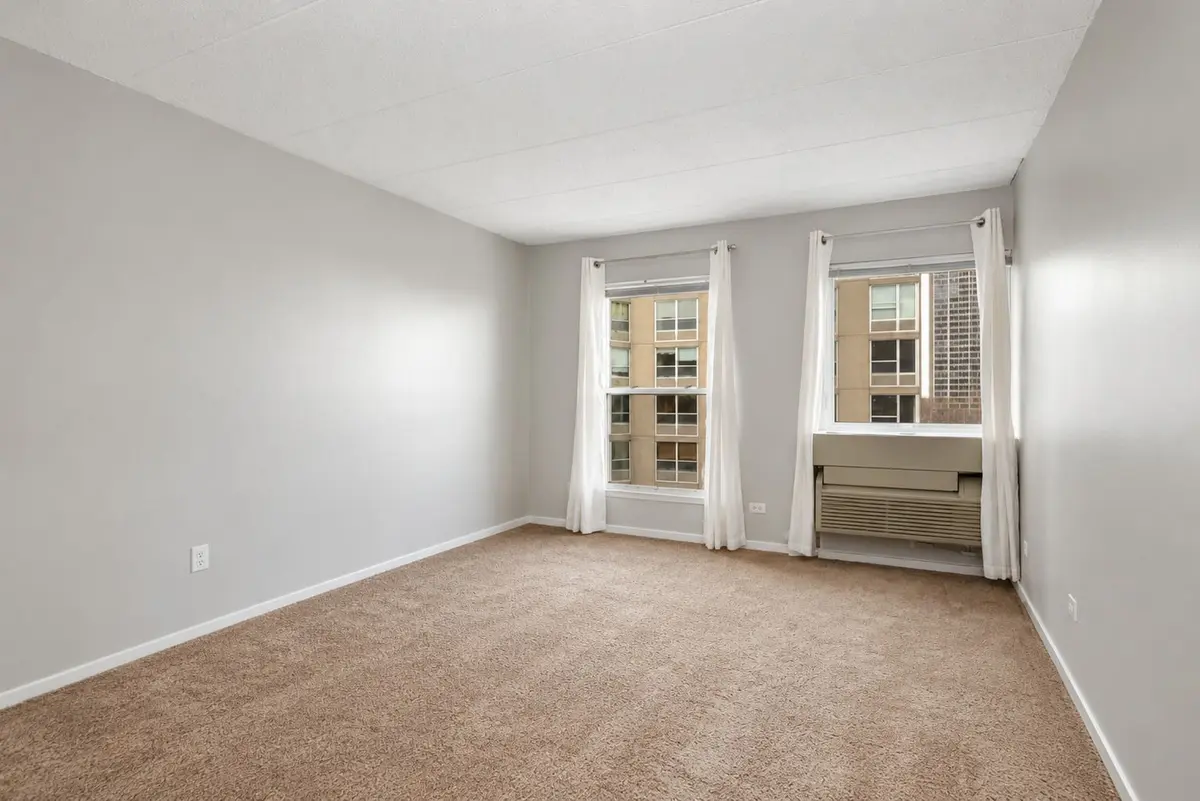 711 W Gordon Terrace