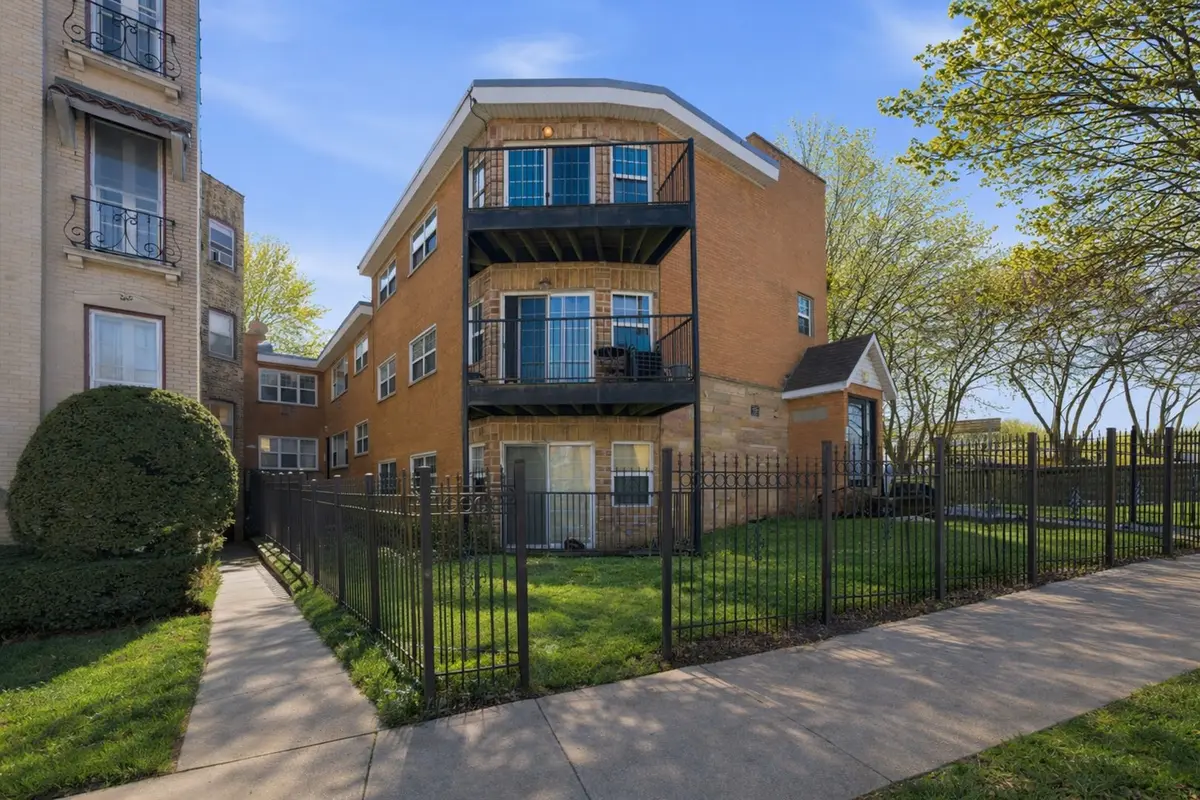 1937 W Pratt Boulevard