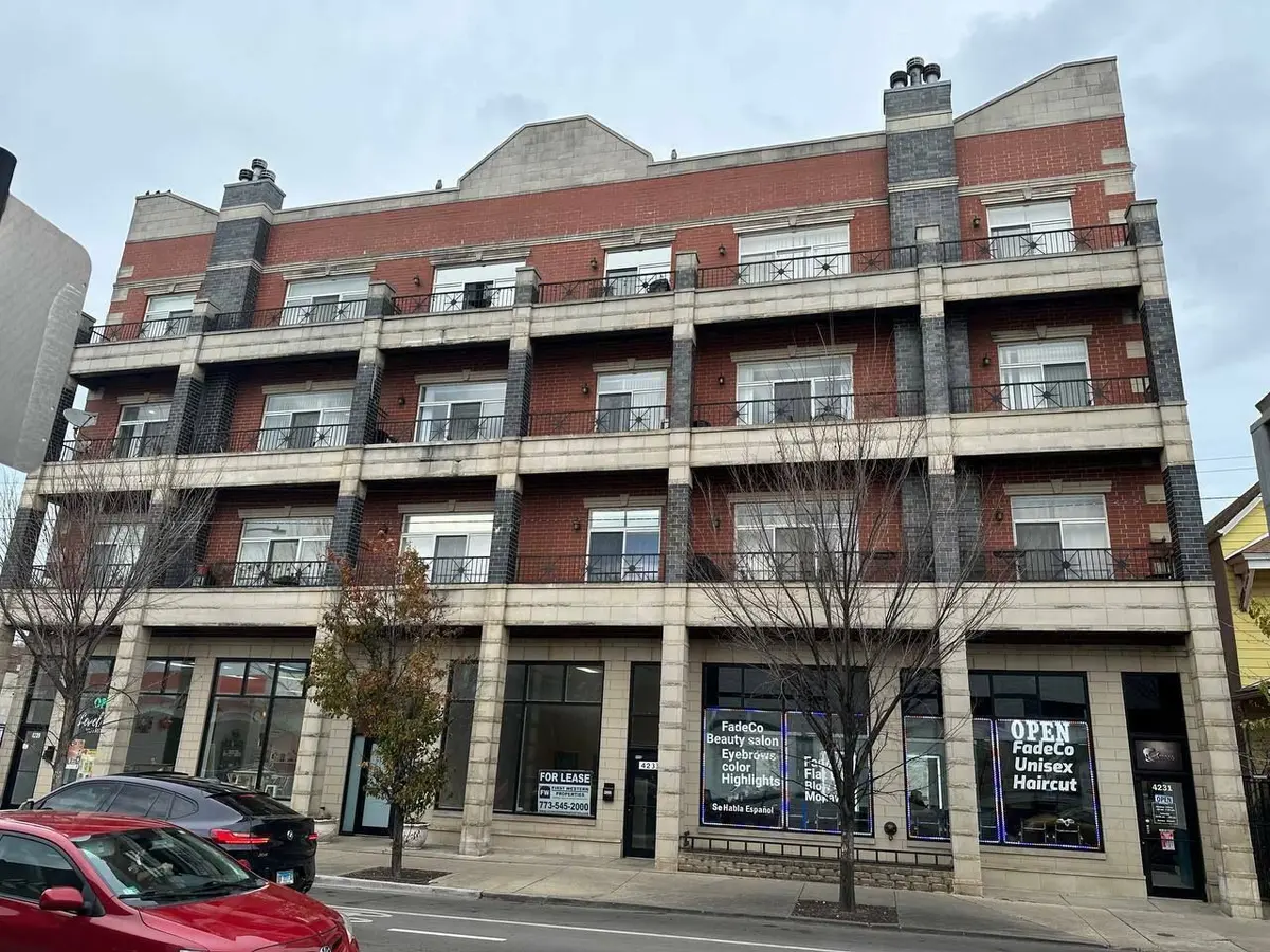 4235 N Kedzie Avenue