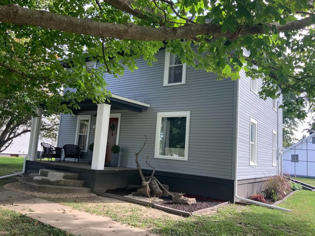 309 W Commercial Street