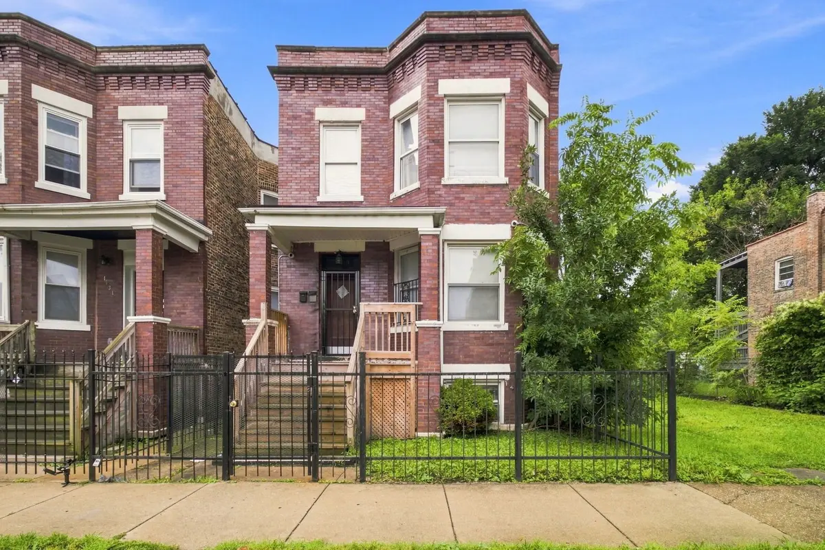 4833 W GLADYS Avenue