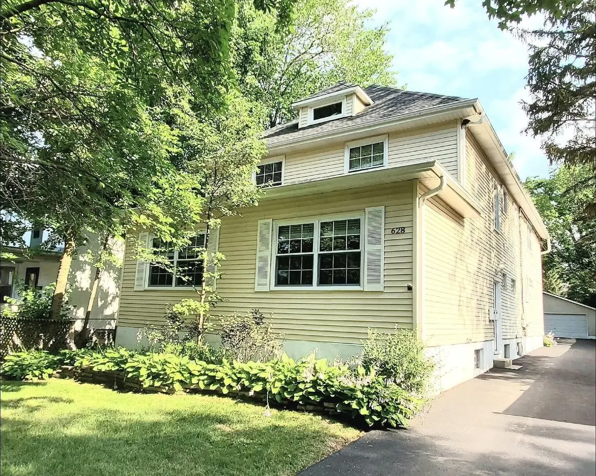 628 Onwentsia Avenue